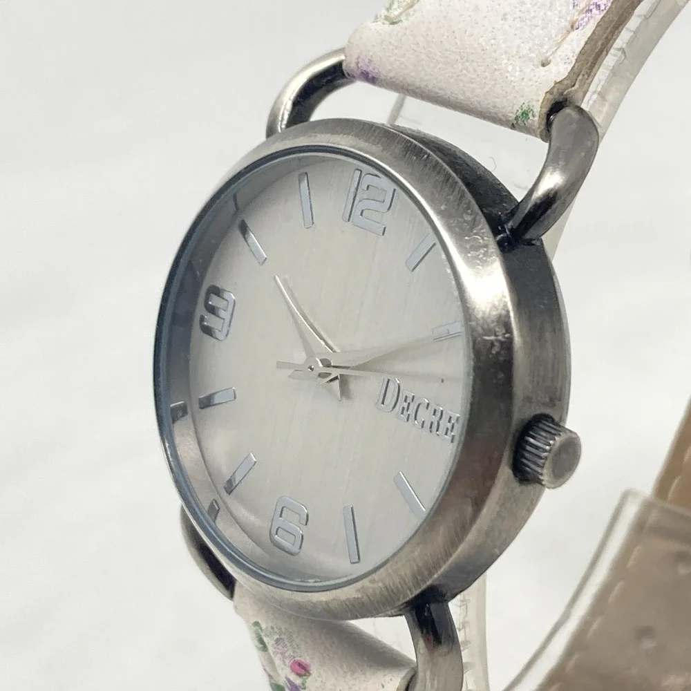 Decree Womens Watch 30mm Silver Tone Gunmetal Floral Spring New Battery 8.5